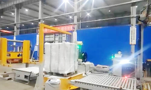 Film wrapping and strapping machine: One device can handle two major packaging processes, which is the optimal solution to improve shipping efficiency