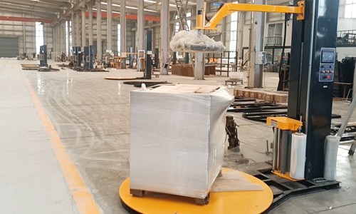 Is your pallet unstable? This turntable wrapping machine with a pressure top ensures stable and fast pallet wrapping.