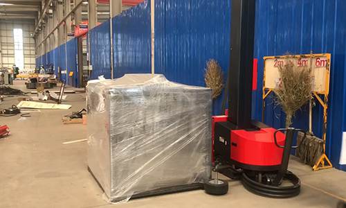 Self-Propelled Mobile Wrapping Machine: A Flexible and Efficient Packaging Choice
